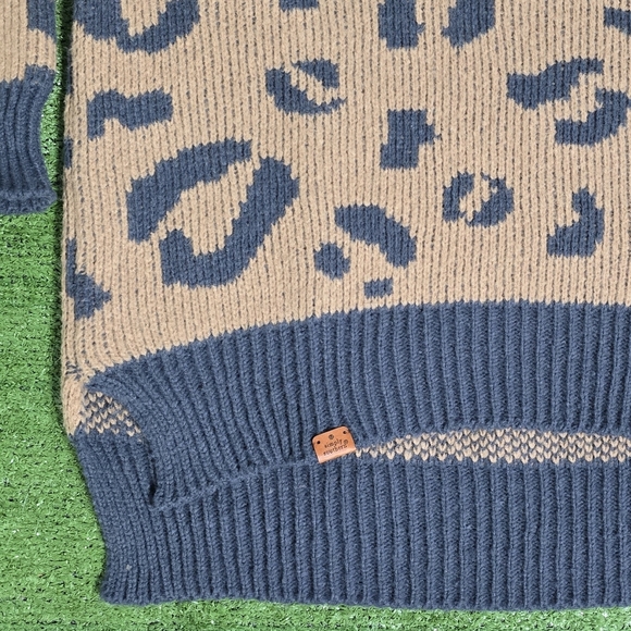 SIMPLY SOUTHERN | LEO SOFT & COZY SWEATER KNIT HEAVYWEIGHT LEOPARD PULLOVER - Picture 7 of 13